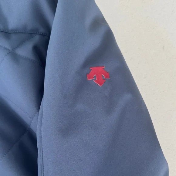 Worn 1x Descente Blue Quilted Jacket with Rhinestones and Faux Fur Hood size 12